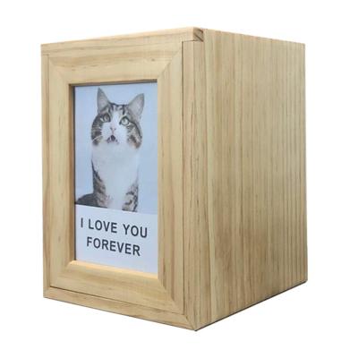 China Medium Viable Pet Cremation Custom Pet Caskets and Urns Pet Urn Sturdy Wood for sale