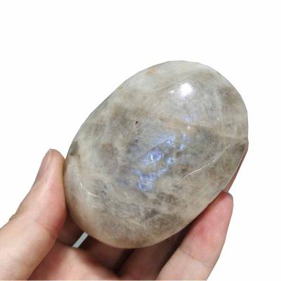 China High Quality Oval Gemstone Quartz Moonstone Europe Nature Palm Oval Crystal Stone For Healing Decoration for sale