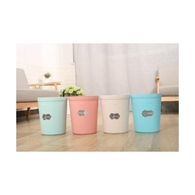 China Different Viable Types Of Table Top Plastic Mini Garbage Can Desktop Waste Basket for sale