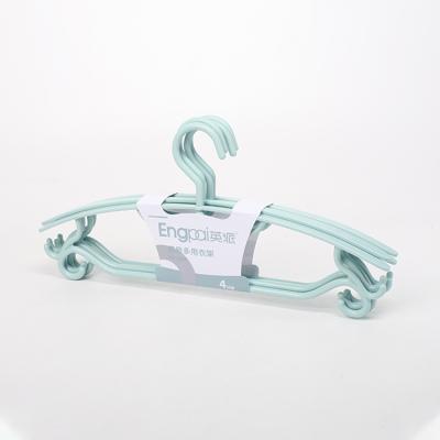 China Wholesale custom made universal 4pcs hangers viable with wide shoulders for sale