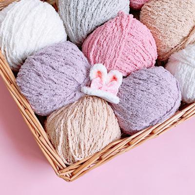 China Wholesale 50g/roll Anti-bacteria Polyester Half Crochet Velvet Knitted Fancy Yarn Soft Bulky Fluffy Yarn 100% Fancy Yarn For Hand Knitting for sale