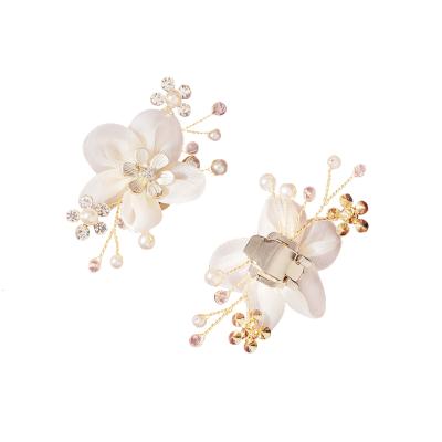 China Eco-friendly Women's Bridal Rhinestones Shoe Buckle Accessories Cloth Flower Brooch Shoe Clip for sale