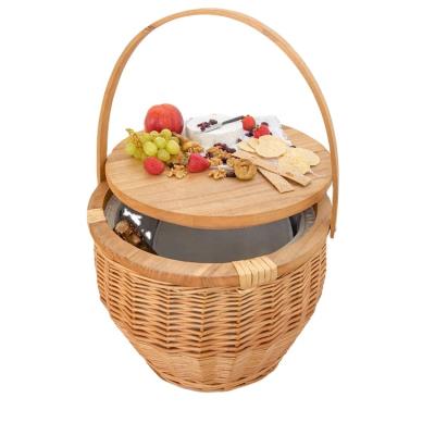 China Eco-friendly Wholesale Round Wicker Woven Picnic Basket Wooden Handle With Lid Storage Basket for sale