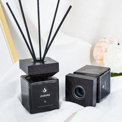 China Huis Custom Geurverpakkingsdoos Hout Stick Diffuser Glasfles Reed Diffuser Met Gift Box Te koop