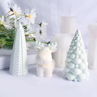 China DIY Aromatherapy Candles Wax Plaster Clay Decoration Bubble Christmas Tree Eik Deer Shape For Candle Making for sale