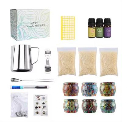 Cina Kit di materiale per candele profumate Creative Indoor Smoke Free Handmade Candle Making Diy Kit in vendita