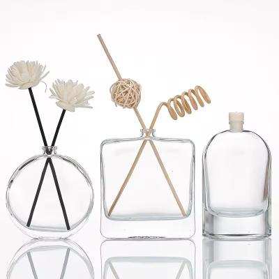 China Empty 100ml Luxury Round Square Clear Glass Reed Diffuser Bottle for sale