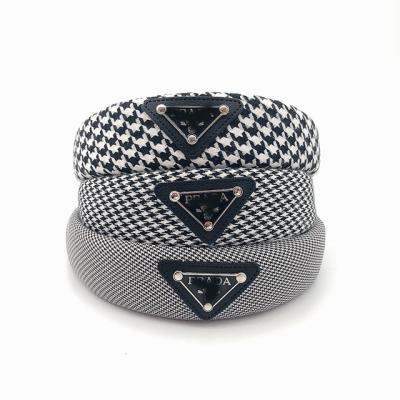 China Gift Winter Designer Hair Band Famous Brands Customized Logo Headbands Luxury Women Hair Accessories for sale