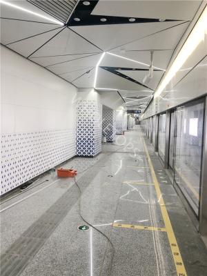 China 6.0mm verbiegende Aluminiumfarbe umhüllt Blech-Breite 1220mm, das in der U-Bahn verwendet wurde zu verkaufen