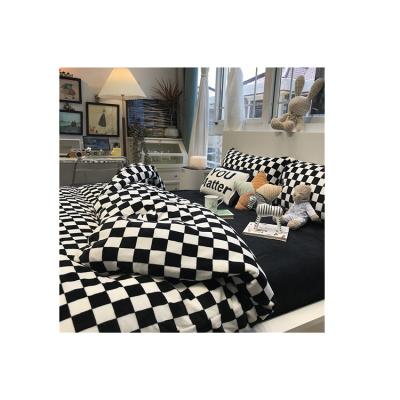 China Nondisposable 100% Polyester Flannel Checkerboard Winter Classic Sheets Sets Bedding Sheet for sale