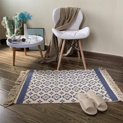 China Washable Manufacturers Customize Abstract Living Room Rugs Hand - Woven Area Rug for sale