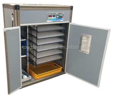 China Full Automatic Automatic Egg Incubator 1000 Chicken Eggs Solar Powered Egg Incubator for sale