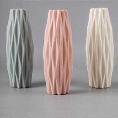 China Hot Sale Minimalist Plastic Vase Nordic Colorful Creative Ornaments Dry Wet Flower Vase For Decor Office Home Hotel for sale