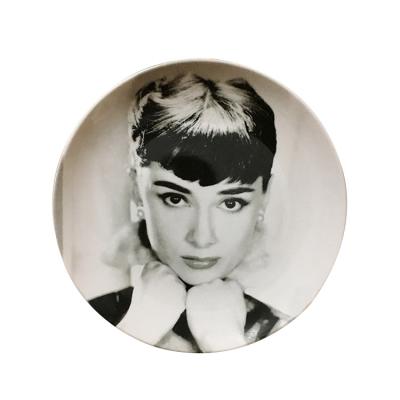 China OEM Retro Hepburn Black and White Europe ZC Face Disc Wall Luxurious Decorations Faceplate Gift Decoration Ceramic Wall for sale