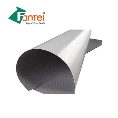 Chine gris extérieur de Rouleaux de bannière de PVC de 500X500 340g nettoyage d'individu de 5 mètres à vendre