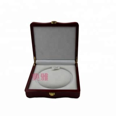 China Handmade wooden necklace box for sale