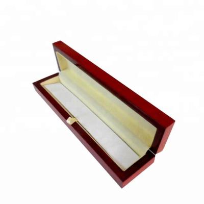 China Handmade Luxury Velvet Necklace Packaging Wooden Box for sale