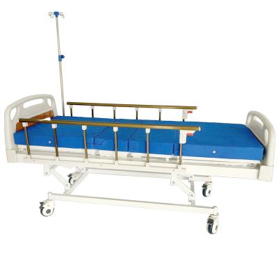 China Manual Hospital Bed 3 Cranks Triple Bunk Hospital Beds for sale