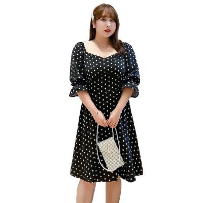 China XL-4XL Anti-static Large Size Women's Dress Retro Wave Point Long Sleeve Dresses High Waist Heart Neck Bubble Sleeve Dress for sale