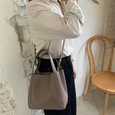 China High Quality Private Logo OEM Korean Cross - 2sets Body Shoulder Hobo Leather Bags Large Capacity Tote Bag For Women for sale