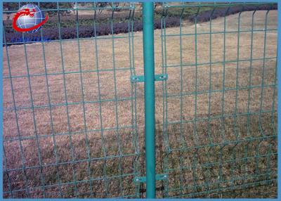 China Multi Function Welded Wire Mesh Fence With Round Post Waterproof 2.2x 2.5m for sale