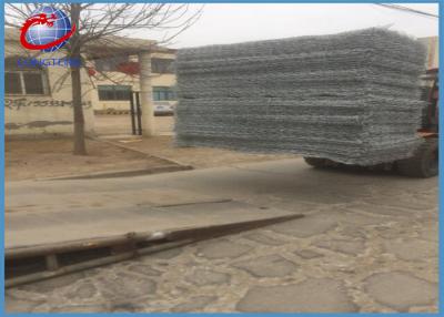 China 3.05 / 3.8mm professioneller sechseckiger Gabion Kasten-kohlenstoffarmes Stahldraht-Material zu verkaufen