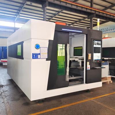 China Raycus 8000W Fiber Laser Cutting Machine 3015 2060 10000W Fiber Laser Cutter for sale