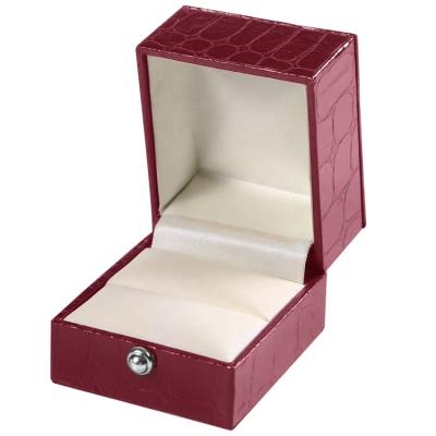 China Luxury Factory OEM Leather Exquisite PU Ring Jewelry Wooden Box for sale