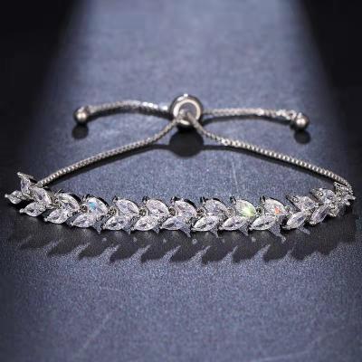 China FASHIONABLE CZ High Quality Olive Crystal Zircon Zircon Shape Adjustable Bracelet for sale