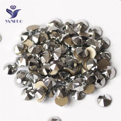 China Flatback Light Chrome Wholesale Rhinestones Glass Rhinestones For Shoes for sale