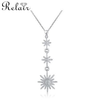 China Vintage Winter Theme Christmas Gifts For Women Fashion 925 Sterling Silver Elegant Jewelry Snowflakes Pendant With AAA Zircon for sale