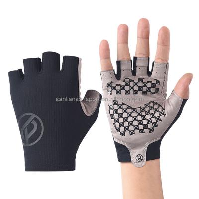 China Anti Slip Sport Cycling Gloves Durable Shock Absorbing Long Lasting Cycling Gloves For Men Woman for sale