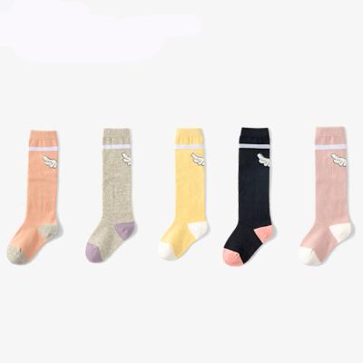 China 2022 new kids socks QUICK DRY popular style baby socks cute jacquard kids fall winter style striped high knee socks for sale