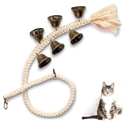 China Simple Handwoven Wooden Bead Bell Pet Doorbell Rope Dog Trainer Dog Doorbell Cocking Rope For Cat Toy for sale