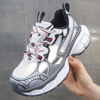 China 2023 spring new spring summer unisex unisex thick unique fashion trend shoes casual shoes plus size women's cake sneakers for sale