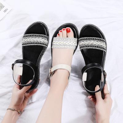 China Fashion Trend Wearable Women Beach Sandals Flat Casual Sandals for sale