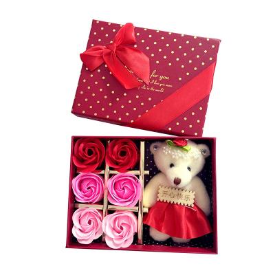 China Environmental Protection Valentine's Day Gift 6pcs Rose Bear Soap Flower Gift Box Green Birthday Mother's Day Gift for sale