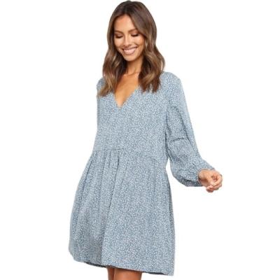 China Women's Washable Modern Elegant V-Neckline Dress Loose Long Sleeves Dress For Women Pleated Print Plus Size Women's Dresses for sale