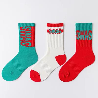 China Street style QUICK DRY socks with packing fashion comfortable streetwear cotton custom socks for adult for sale