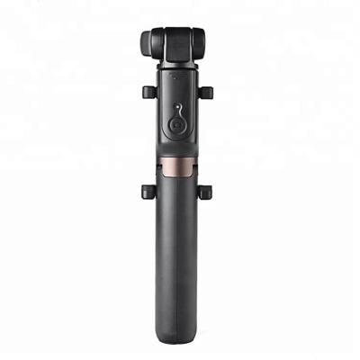 China Extendable Handheld Monopod 3 in 1 Wholesale Extendable Wireless Blue Tooth Selfie Stick with Tripod Mount for Cell Phones and Camera for sale