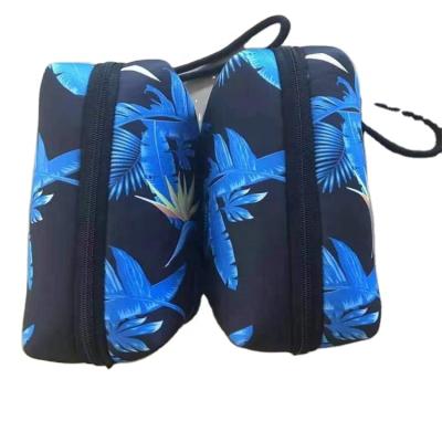 China Fashoion Neoprene Storage Bag Travel Large Capacity Portable Wash Bag Waterproof Can Be Customization for sale