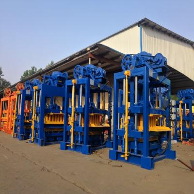 China Shengya Machinery QTJ4-40 hollow small cement block brick making machine very cheap price from Africa building material stores for sale