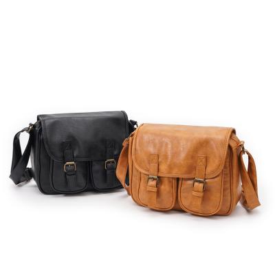 China New retro vintage trend street shoulder bag simple leather square cross - casual body bag message bag for sale