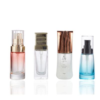 China Luxury cosmetic packaging 30ml 40ml square clear glass bottle wholesale cosmetic base for skin care bottle for sale