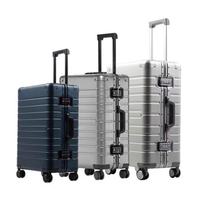 China Custom Aluminum Suitcase 20/24/28 Inch 3 Piece Trolley Set Aluminum Rolling Travel Luggage for sale