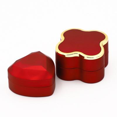 China For wedding engagement gift ring packging custom logo vintage luxury light led proposal engagement wedding gift jewelry display boxes tiny velvet ring box for sale