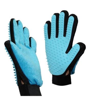 China Viable 2 in 1 Dog Deshedding Grooming Bath Glove, Multiple Sizes Are Available for sale