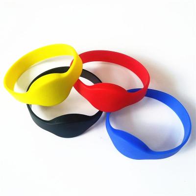 China 125Khz Silicon Rfid Wristband TK4100 Rfid Waterproof / Waterproof Durable Wristband For Access Control System for sale