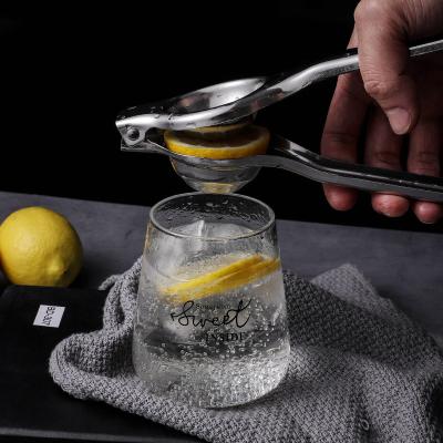 China Best Viable Selling Manual Lemon Squeezer Fruit Juicer Stainless Steel Lemon Clip for sale