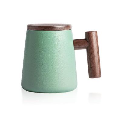 China Creative Nordic Wood Handle Ceramic Cup Viable Style Coffee Mug Breakfast Milk Oatmeal Water Mug for sale